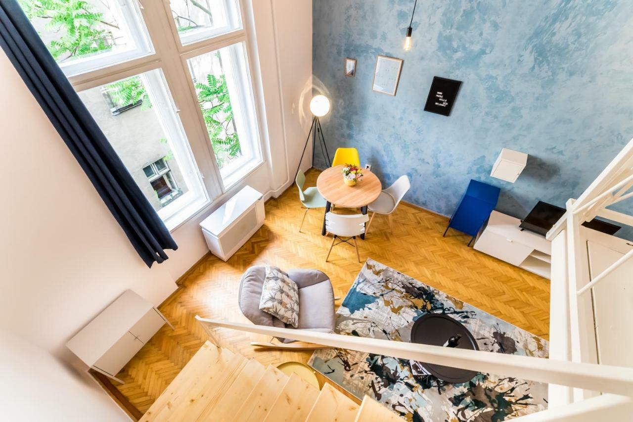 Bpr Azure Desire Studio Budapest Bagian luar foto